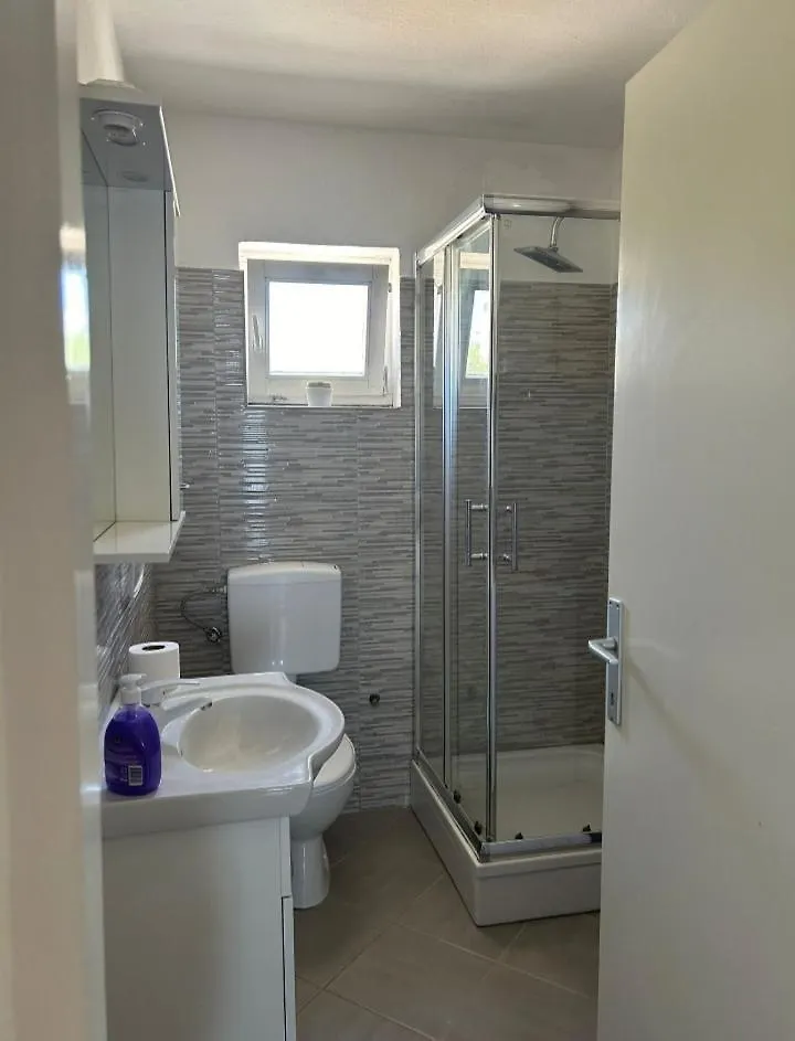 Kuca Dalmatina Apartment Maslenica